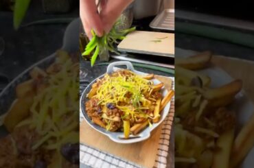 Best Damn Baked Chips with Chilli Beans