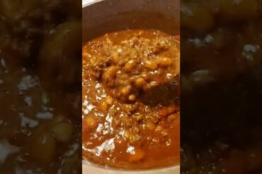 COOKING 2 MEALS TODAY. CHILI BEANS MEATLOAF NEXT