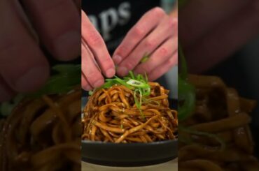 The Best Garlic Chilli Noodles Recipe | Shorts