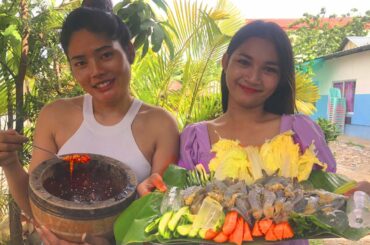 Watch Girls Eat Fresh Shrimp with Chili sauce recipe so Delicious