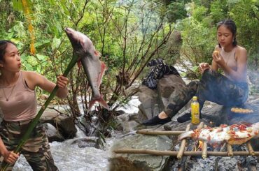 Mountain and waterfall excursions - Fishing spear Grilled big fish with salt salt chili