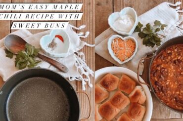 Easy Maple Chili Recipe with Sweet Buns