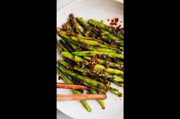 Spicy Stir-Fried Green Beans | Minimalist Baker Recipes