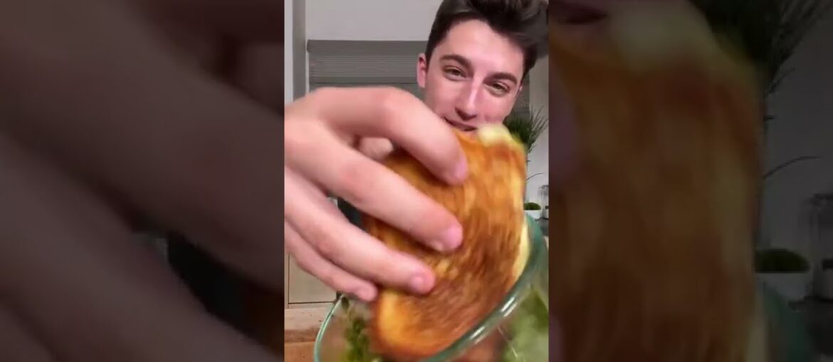 Homemade Indian Chili Cheese Toasty video by eitan#shorts #recipe   #cooking #indianfood #cheese
