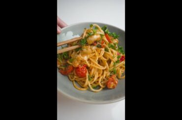 I try everything with kimchi pt. 3: kimchi shrimp pasta