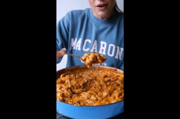 One Pot Chipotle Chili Mac + Cheese -- Recipe + link to MACARONI merch in description!