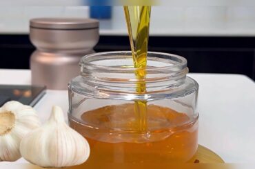 MAKE YOUR OWN GARLIC AND CHILI OIL | GARLIC OIL | DIARYOFAKITCHENLOVER