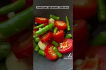 5 Minute Spicy Garlic Chili Paste recipe! So easy&fresh! #spicy #garlic #chilipaste #vegan #fresh