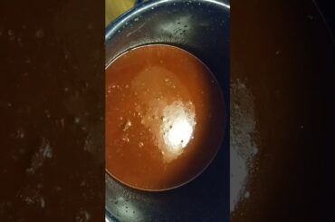 homemade chili with crackers