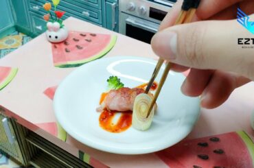 Recipe From Baby's Miles To Make Carrot Pork Roll With Spicy Chili Sauce / ASMR / Miniature Food