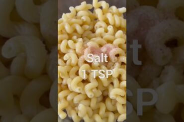 LAZY SATURDAY LUNCH I MACARONI with KETCHUP and CHILI GARLIC SAUCE I Recipes by Ambreen #shorts