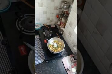 tiffin recipe chili batata Simla fry@Trupti Hingmire vlog #youtubeshorts