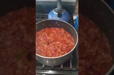 got the chili cooking!