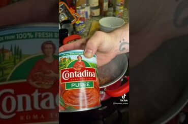 Dinner and a movie: Horror edition. Homestyle chili with PBR for the Texas Chainsaw Massacre 2