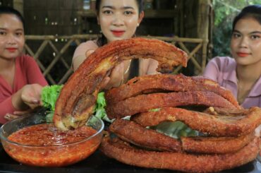 Pork crispy with chili sauce cook and eat recipe - Amazing cooking