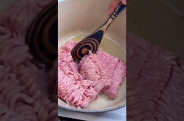 Chile Verde Pork Chili #freddsters #chili #pork #mexican #recipe #foodie #mealprep #shorts30