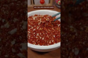 EASY AND QUICK CHILI OIL RECIPE #shorts #recipe #chilioil #chinesefood #cooking #spicyfood