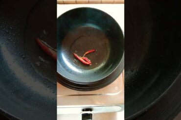 #asmr #satisfying sound of fried chili and  leek #shorts