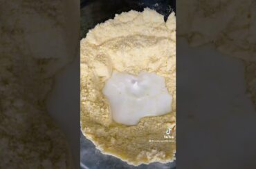 Honey Butter Cornbread Chili Bowls #shorts