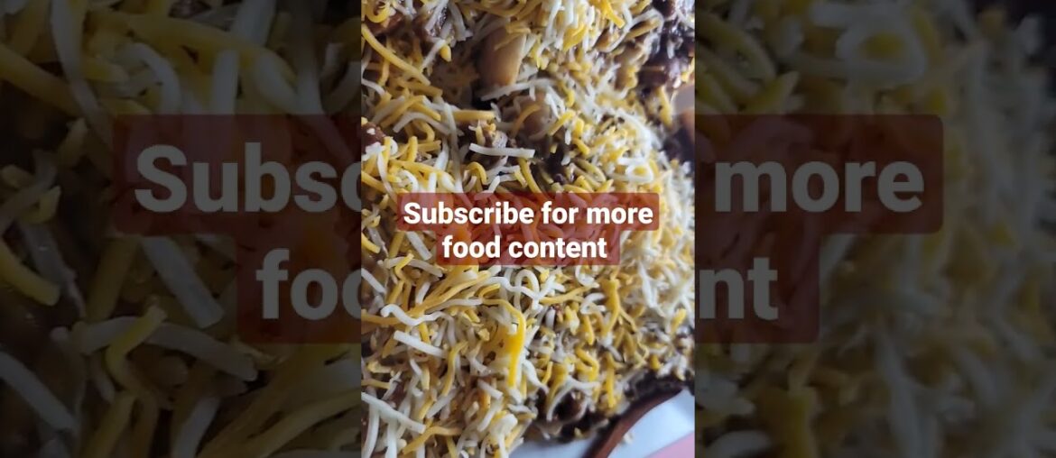 CHILI CHEESE DOGS! #shorts #subscribe #subscribetomychannel #food #eatingshow #chilidog