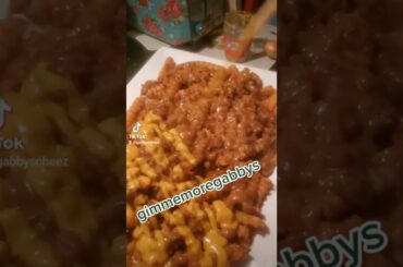 Chili cheez fries! the best dairyfree cheez!