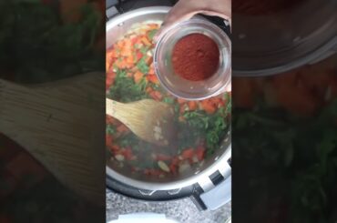 On of my favorit dishes on a cold day.. vegan chili #shorts30  #chilicookoff  #creatorlyfe