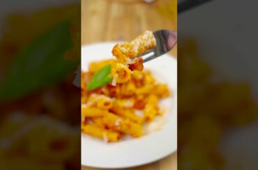 Pasta TOMATO and BACON - MEDITERRANEAN PASTA Recipe #shorts