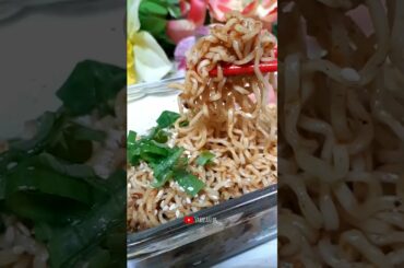 VERY ADDICTIVE INDOMIE RECIPE FOR SPICY FOOD LOVER  #GarlicChiliOil #Indomie #AsmrFood #Cooking