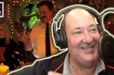 The Office: Brian Baumgartner's Favorite Halloween Moments, Chili Recipes & More