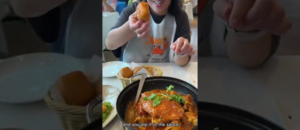 Trying Singapore Chili Crab!!