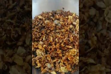 crunchy garlic chili oil #shortvideo #yummy #viral