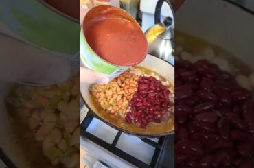 1 POT CHILI.  FIREMAN APPROVED!