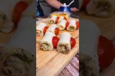 Chilli Cheese Rolls with Marinara Sauce - Even Kids can make this recipe. #shorts #cheesy #easy