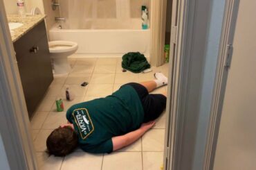 I Tried The One Chip Challenge And Threw Up For 1 Hour Straight - Am I Weak Minded?