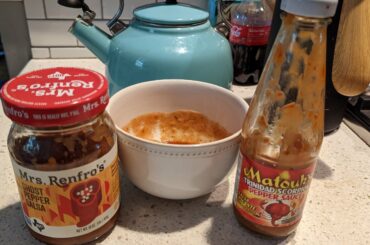 I added this hot sauce to this salsa and had to reach for the milk after six chips