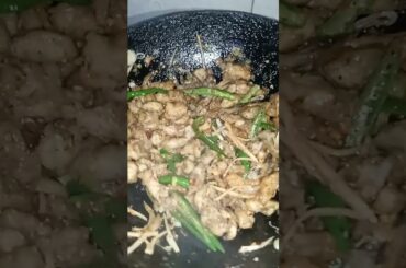 Are you feeling HUNGRY ??? Chicken Chilli Dry recipe by look to the cook #happycookingtoyou #shorts