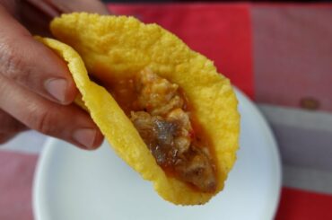 Juicy mild chili sauce recipe for taco topping or filling, spicy meat stew