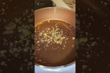 Vegan red chili with walnuts and cinnamon?! I think yes! By @veganmominsunlight