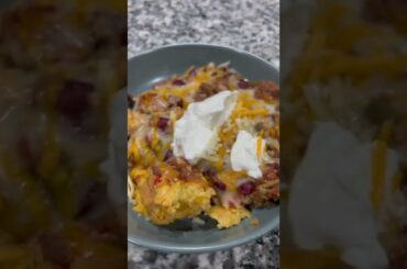 Fast and Easy Recipes "Beef Chili & Corn Bread Casserole"