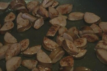 Austin Love shares his Kickin' Kielbasa Cleveland Chili recipe