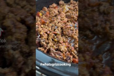 #whatsgrizcooking #castironcookware #chili #smoking #webergrill #yummy #sanantonio #kiltedcook