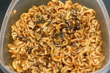 Snack at work. No milk , no tums. If you know , you know .