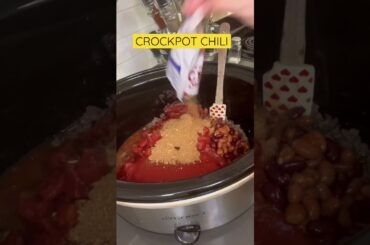 Easiest Crockpot Chili Ever! #shorts #chili #crockpot #sandrab #easyrecipes #recipes
