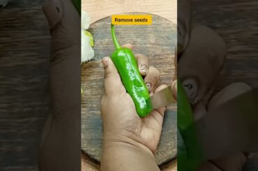 stuff green chili #cookingwithsakshigupta #shorts #shortvideo #ytshorts #streetfood #short #stuffed