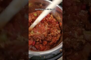 Snow day chili #snow #snowday #chili #chilirecipe #cornbread #glutenfree #glutenfreecornbread