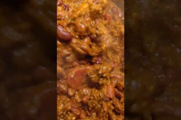 So Cold So Close It's Hot Chili  Time #foodie #foodlover #cooking #chili #chilifries #eating #winter