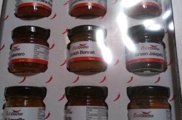 This is one of my Christmas gifts! It also came with a tube of Kashmiri powder.