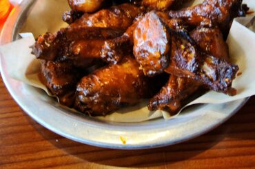 Saw Hooters ghost pepper wings on this sub the other day and decided to try it. Hot DAM these wings are good with an excellent kick!