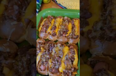 Chilli Cheese Dog Boats #shortsmaschallenge #poormanscomfortfood