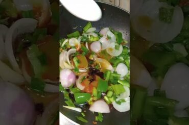 CHICKEN CHILI RECIPE IN HINDI SIMPLE ND EASY #youtubeshorts #shorts #ashortaday